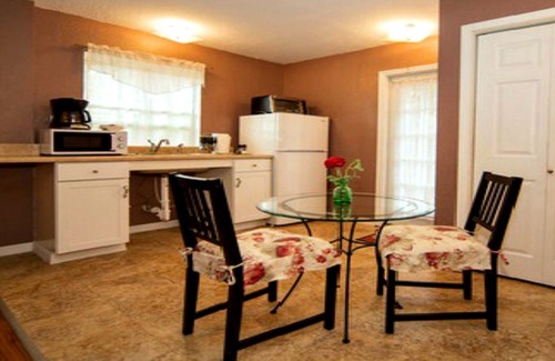 Clearwater Apartment | Spacious and Inviting
