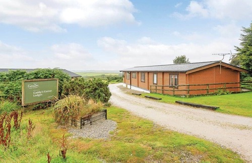 Carnmenellis Ski Chalet | Spacious and luxurious lodge.