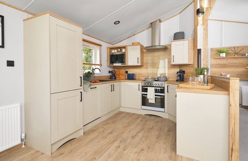 Truro Ski Chalet | Spacious and luxury lodge with TV/Freeview.