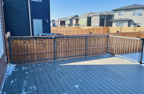 Southeast Edmonton House | Spacious and Modern Full house in SW Edmonton, close 2 Airport nd Calgary trail