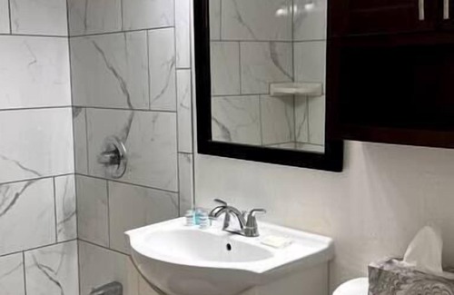 Fond du Lac Apartment | Spacious And Modern 2 Bedroom Serviced Apartment