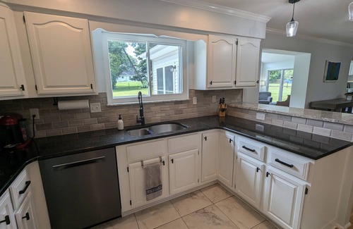 Amberley Village House | Spacious and Peaceful 3-Bedroom House in Cincinnati