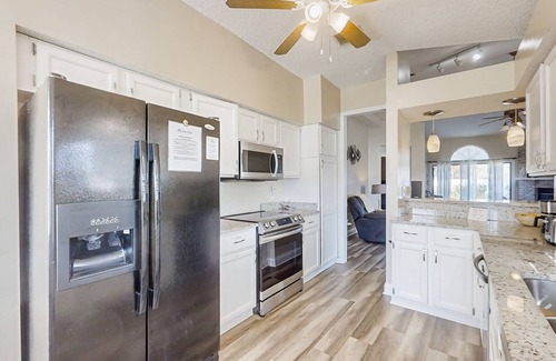 Girvin House | Spacious and quiet home with private patio & enclosed yard
