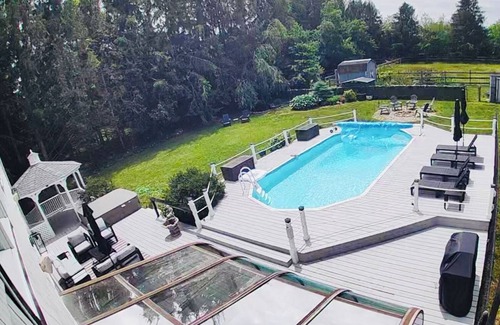Cutchogue House | Spacious and Renovated Summer Home with w/Pool & Hot tub