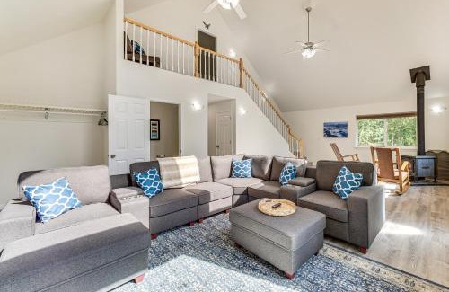 Knik-Fairview House | Spacious and Scenic Wasilla Getaway Near Adventures