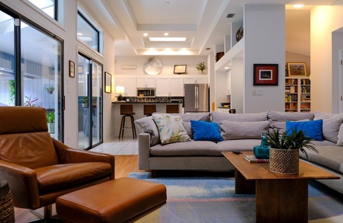 Haile Plantation House | Spacious and stylish pool home 4 miles from UF