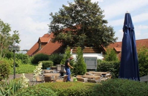 Bellersen Apartment | Spacious apartment with oven, located in the green Bruchttal