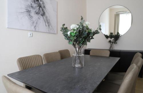 Wahring Apartment | Spacious Apartment, 3 min to U6 Alserstraße
