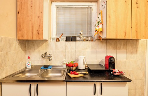 Palilula Apartment | Spacious apartment in a perfect location with high-speed internet and A/C
