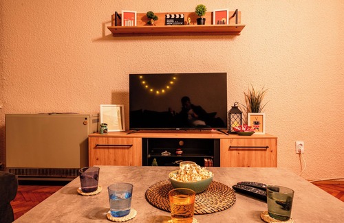 Palilula Apartment | Spacious apartment in a perfect location with high-speed internet and A/C