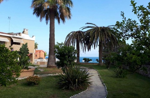 Tarragona Apartment | Spacious Apartment in Tarragona + Pool
