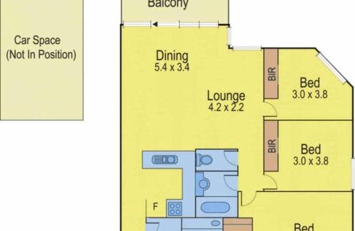 South Melbourne Apartment | Spacious apartment minutes from the CBD