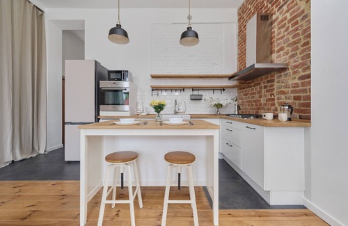 Fabryczna Apartment | Spacious Apartment Saperów by Renters
