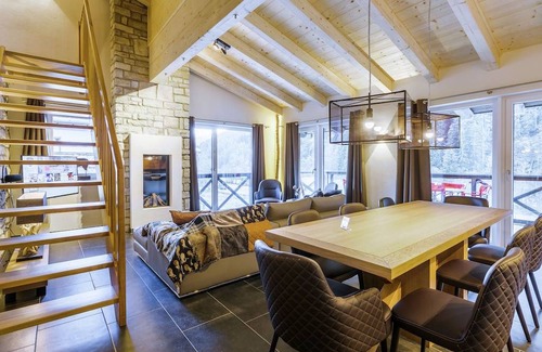 Saalbach Apartment | Spacious Apartment with Sauna in Saalbach-Hinterglemm