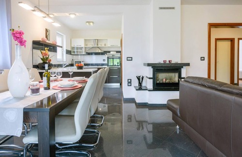 Zupanici Apartment | Spacious apartment with pool in the middle of the nature of Istria.