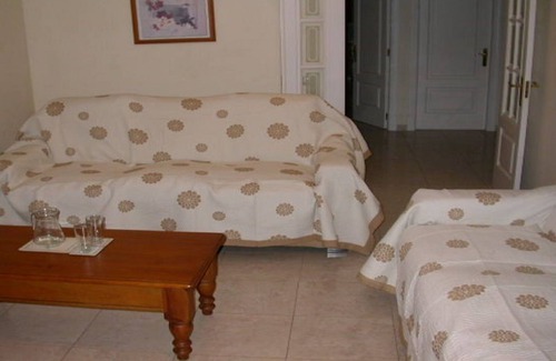 San Miguel de Abona Apartment | Spacious Apartment Winter Gardens with WiFi and freeview English tv
