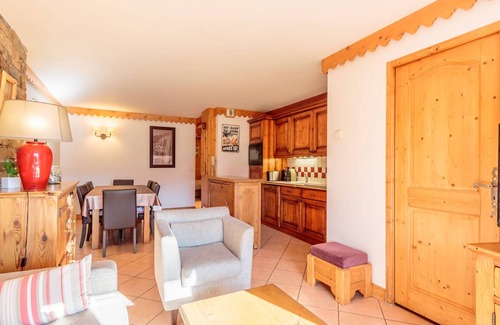 Aime Apartment | Spacious apartment with ski-in access and wellness area
