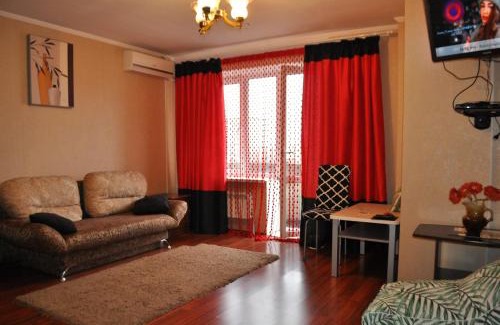 Kremenchuk Apartment | Spacious apartment with balcony
