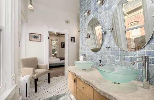 Curtis Park House | Spacious Artist’s House in the middle of Denver