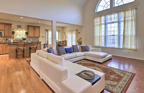 Fairburn House | Spacious Atlanta Home with Lake Access & Deck!