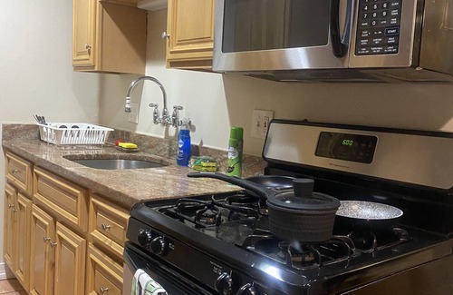 Federal Hill House | 🌟Spacious + Backyard🌟50ft to Atwells & Downtown!🍝🎇