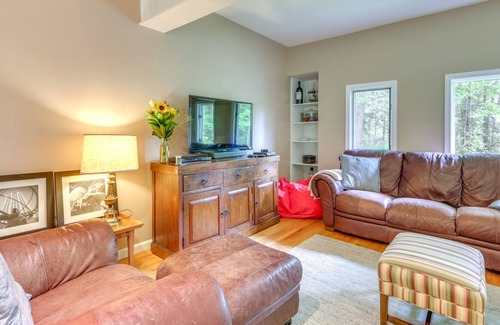 Winsted House | Spacious Barkhamsted Home: Private & Peaceful!