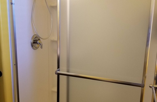 Verona Apartment | Spacious Basement Apartment near Epic and Madison