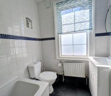 Larkhall Apartment | Spacious Battersea Rooms and Apartments