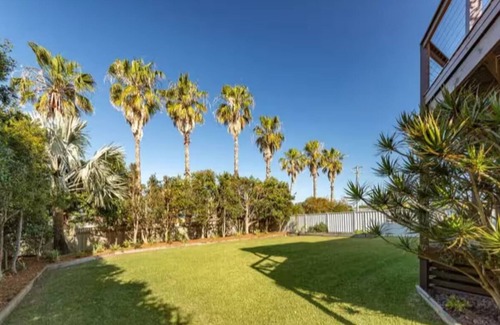 Diamond Beach House | Spacious beach house with ocean views-just steps to the beach