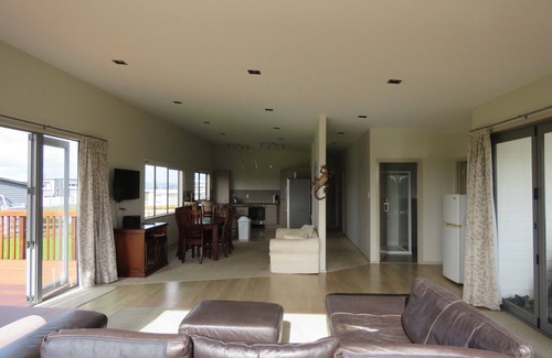 Karkari Peninsula House | Spacious Beach Home Away From Home