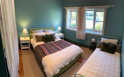 Clovelly Apartment | Spacious Beachside Apartment