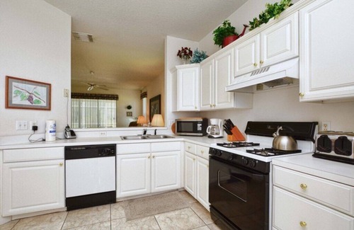 Esprit House | SPACIOUS BEDROOM, PRIVATE POOL, VERY CLOSE TO THEME PARKS & ATTRACTIONS