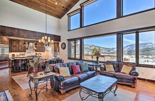 Big Sky Cottage | Spacious Big Sky Cabin w/Hot Tub & Grill!