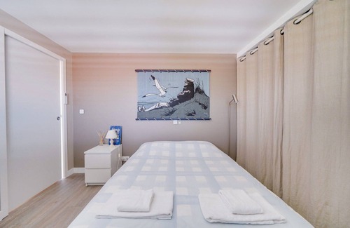 Victor Hugo - Saint-Augustin House | Spacious Bordeaux family home with swimming pool