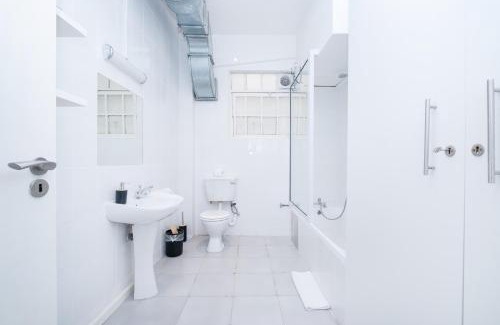 Cape Town City Centre Apartment | Spacious Bree Street Apartment in City Centre - De Oude Shuur