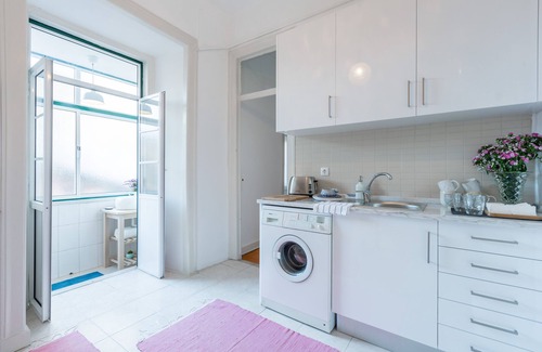 Alfama Apartment | Spacious, Bright and Sunny Apartment, By TimeCooler