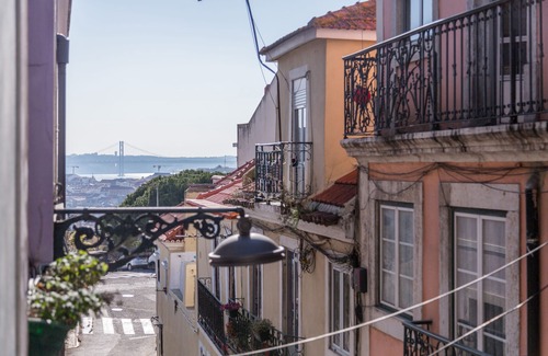 Alfama Apartment | Spacious, Bright and Sunny Apartment, By TimeCooler