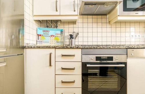 Guia Apartment | Spacious & Bright T3 in Guia with shared Pool