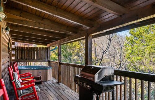 Sevierville House | Spacious Cabin Stay for 9 with Hot Tub Close to Town