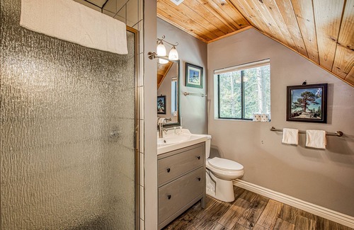 Big Creek Cabin | Spacious cabin-style home with deck, near dining, slopes & lake - dog-friendly