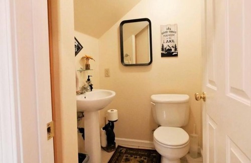 Shaver Lake House | Spacious cabin with game room free WIFI & parking