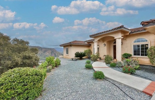 El Cajon House | Spacious Canyon Retreat: 10 Acres, Mountain Views, Pet-Friendly, Near San Diego