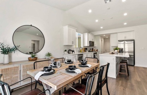 Lancaster House | Spacious Castle on Ave L12 #41796