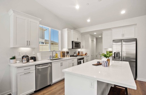 Lancaster House | Spacious Castle on Ave L12 #41796