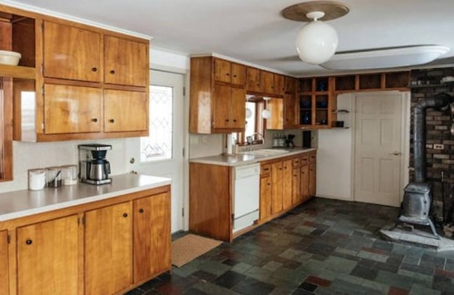 Roscoe House | Spacious Catskills Farmhouse w/Private Pond
