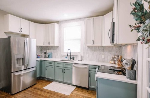 Danville House | Spacious Central 3bd/2bath
