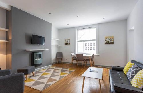 Winchester Apartment | Spacious Central Chic Apartment - Simplycheckin