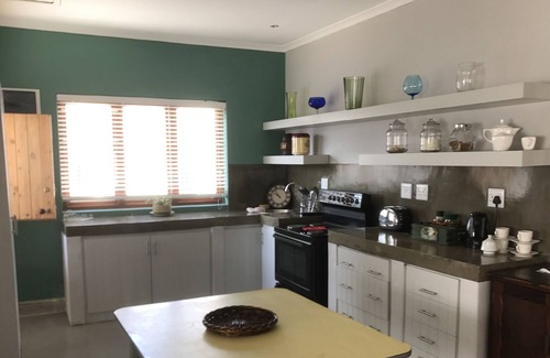 Eastcliff House | Spacious Central House