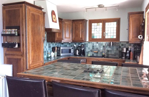 Enchastrayes Ski Chalet | Spacious Chalet 4 * - 160 m2 - Proche Le Sauze - 12 people- Jacusi outside