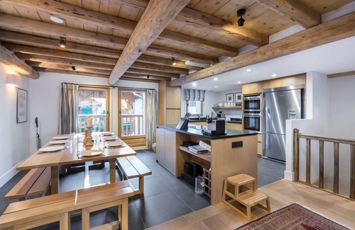 Le Praz Ski Chalet | Spacious Chalet in the Heart of Courchevel Village with Modern Amenities